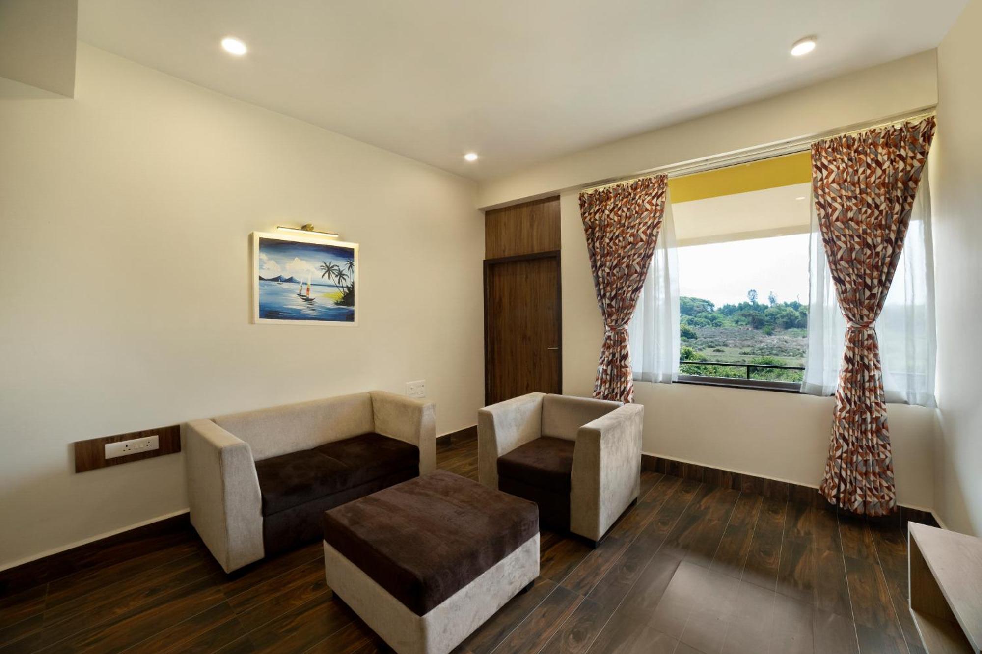 Sterling Karwar Hotel Exterior foto