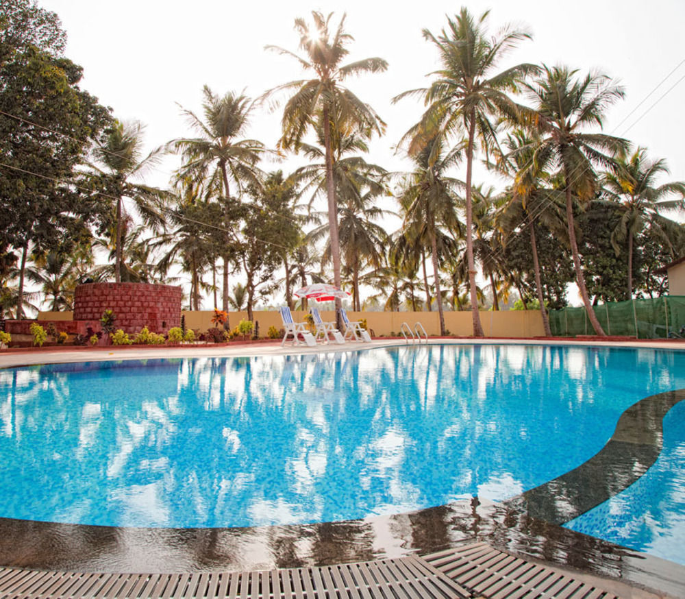 Sterling Karwar Hotel Exterior foto